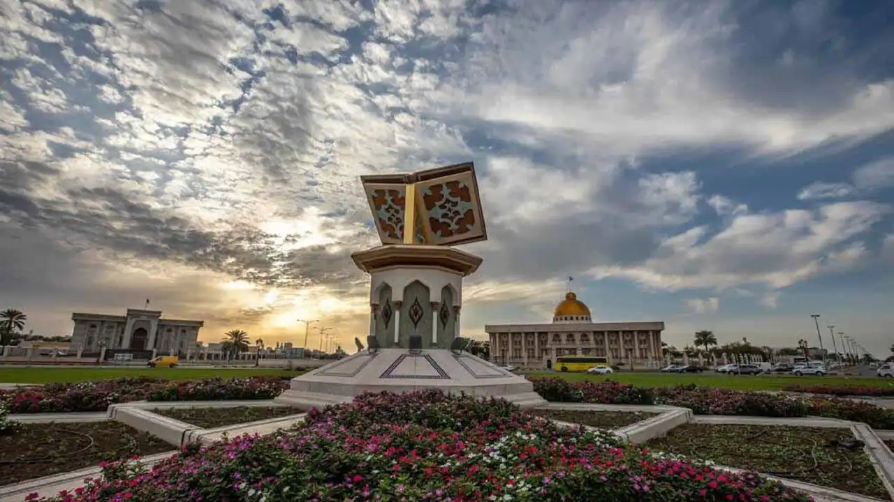 توقعات الأرصاد لطقس الغد تشير إلى أجواء غائمة جزئياً وفرص لهطول أمطار